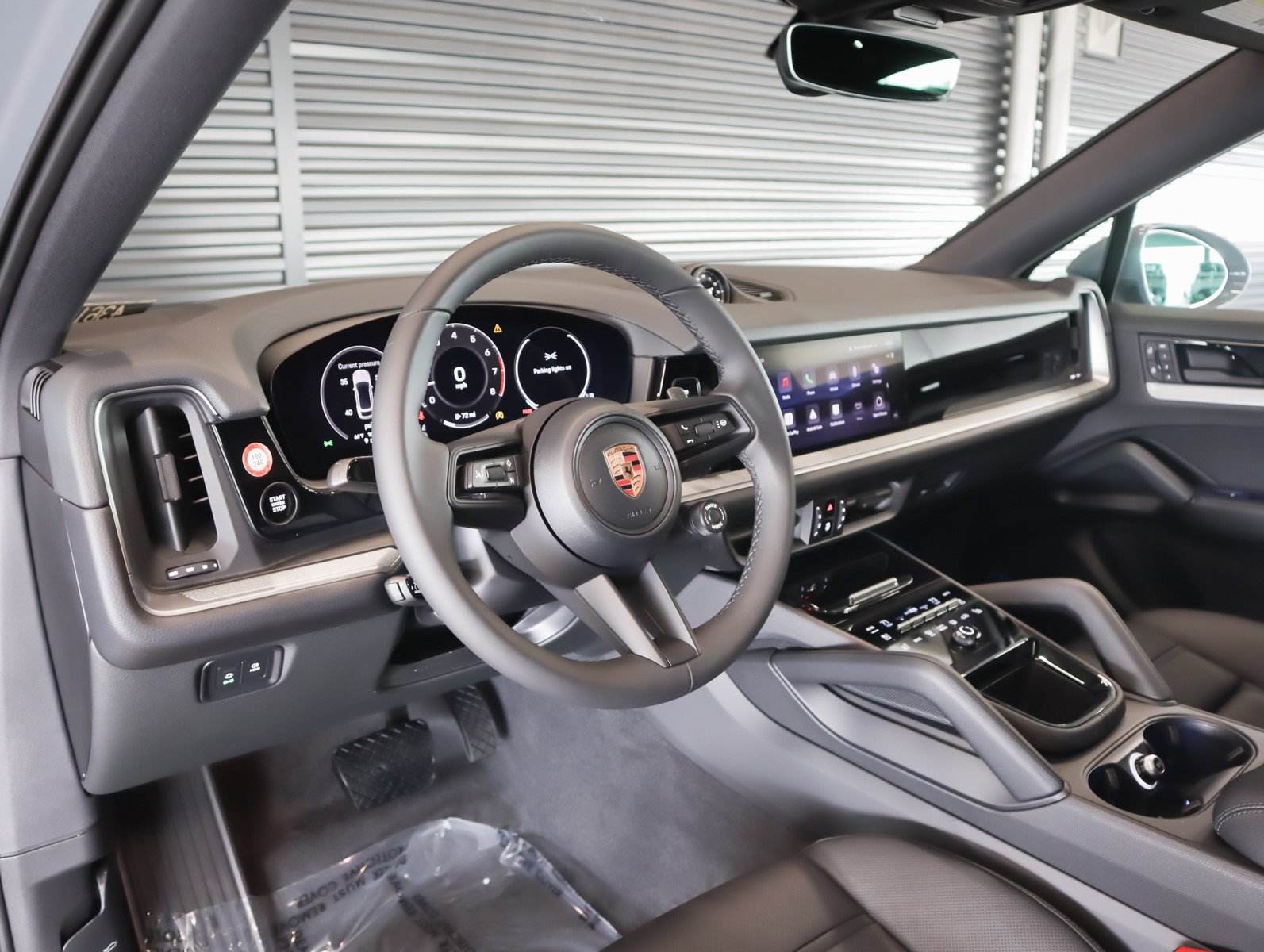 New 2026 Porsche Cayenne Coupe image 4
