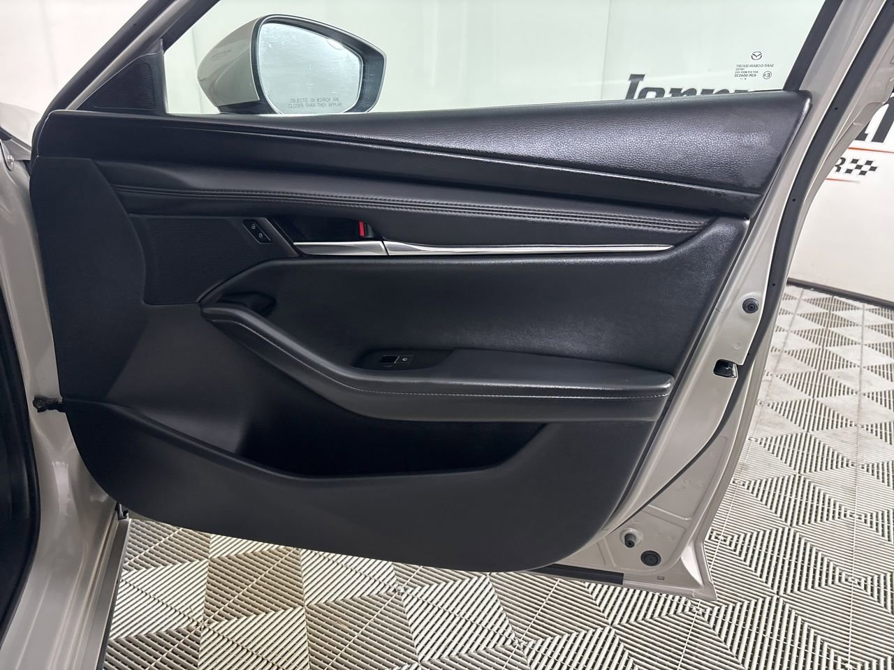 Used 2025 MAZDA MAZDA3 s image 25