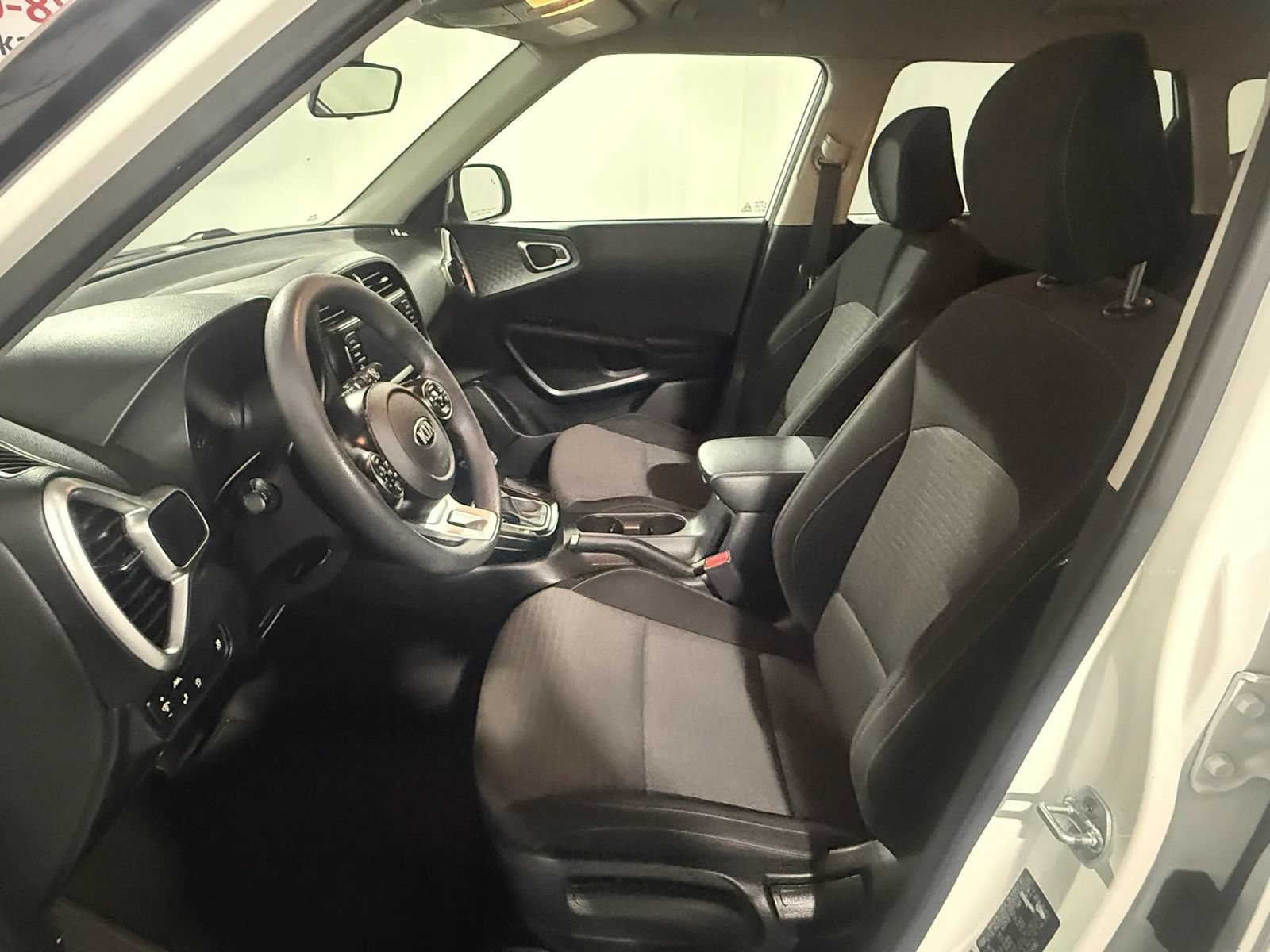 Used 2020 Kia Soul S FWD image 29