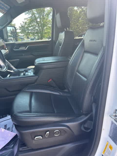Used 2024 GMC Sierra 2500 Denali w/ Technology Package AWD/4WD image 6