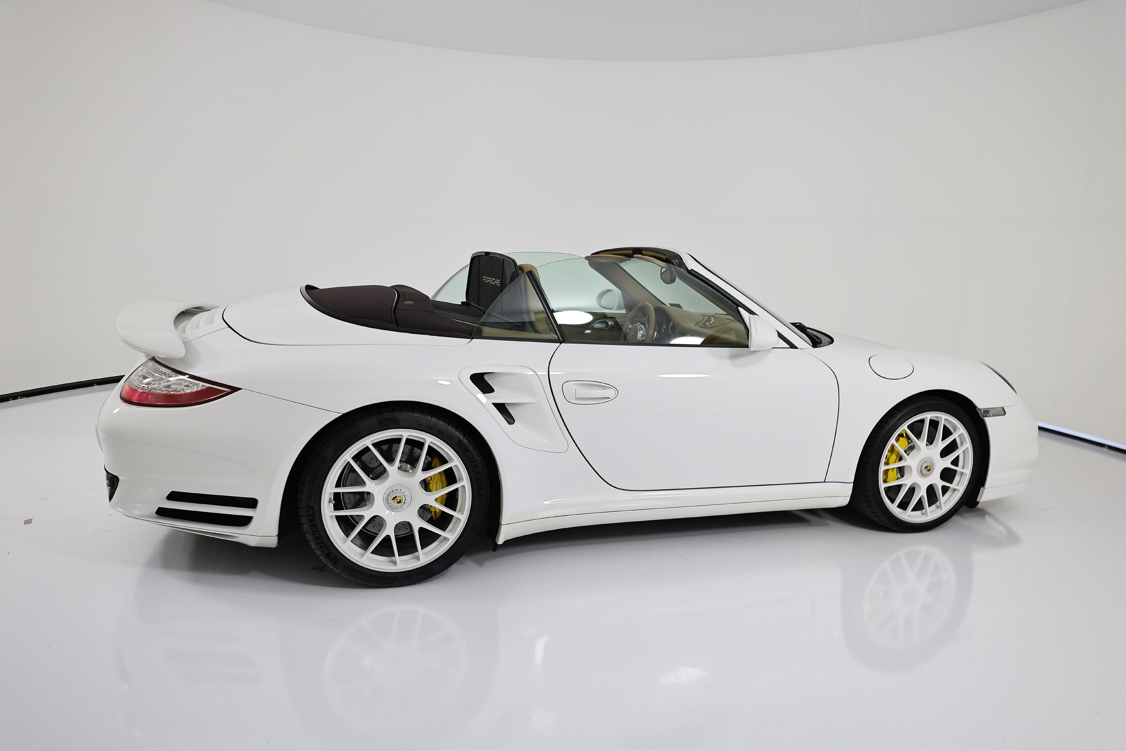 Used 2012 Porsche 911 Turbo S AWD/4WD image 8
