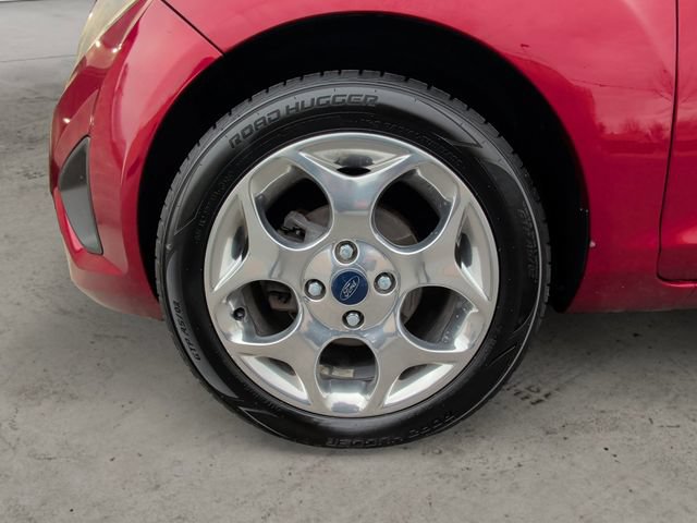 Used 2013 Ford Fiesta Titanium w/ Black Sport Appearance Pkg FWD image 11