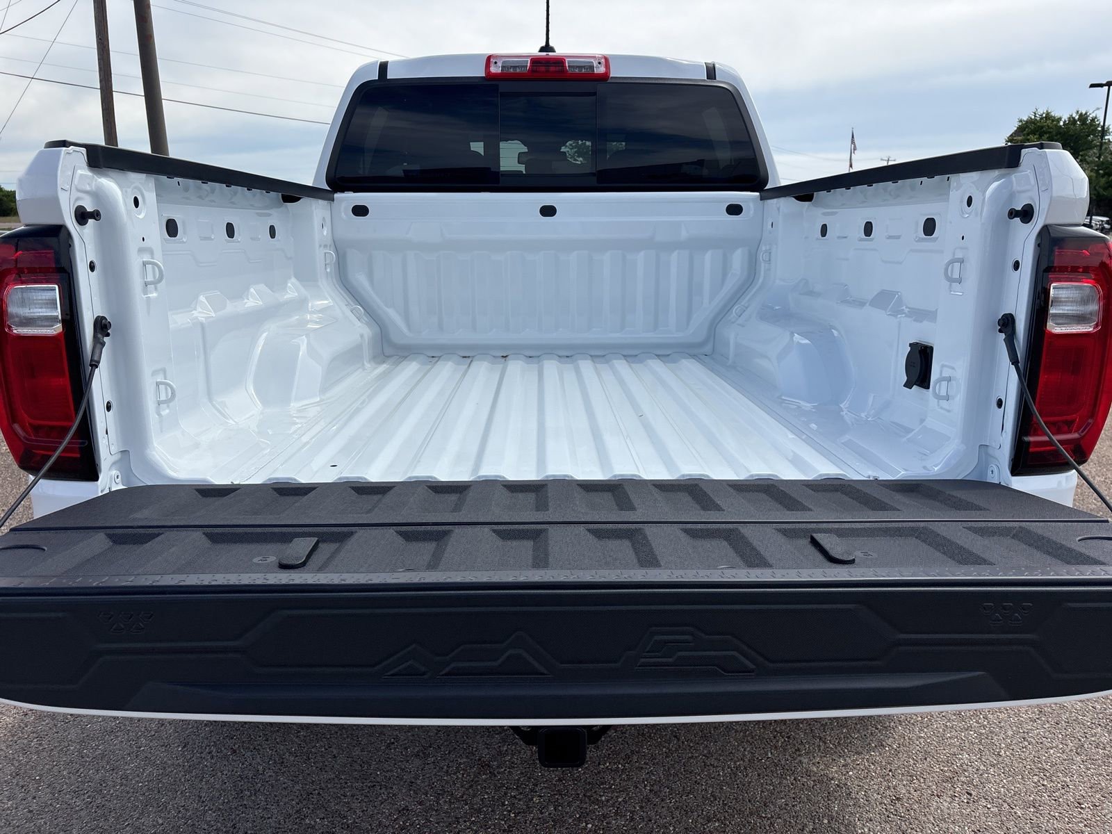 New 2026 GMC Canyon Elevation w/ Convenience Package RWD image 27