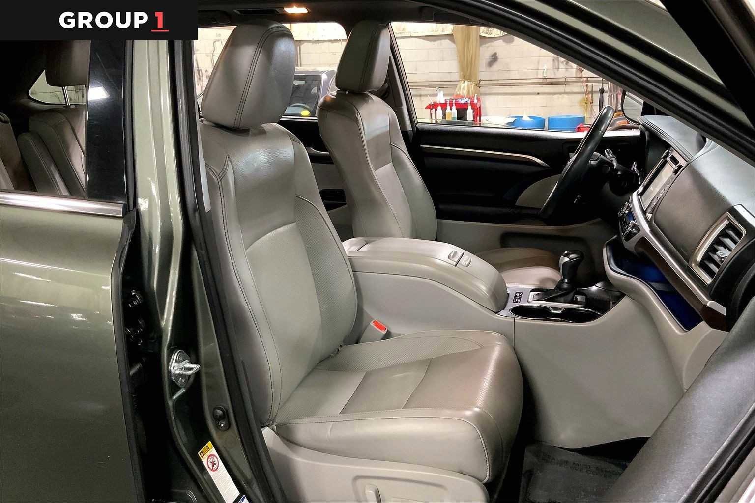 Used 2016 Toyota Highlander Limited Platinum image 8