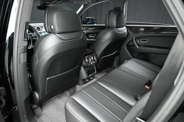 Used 2019 Bentley Bentayga AWD/4WD image 57