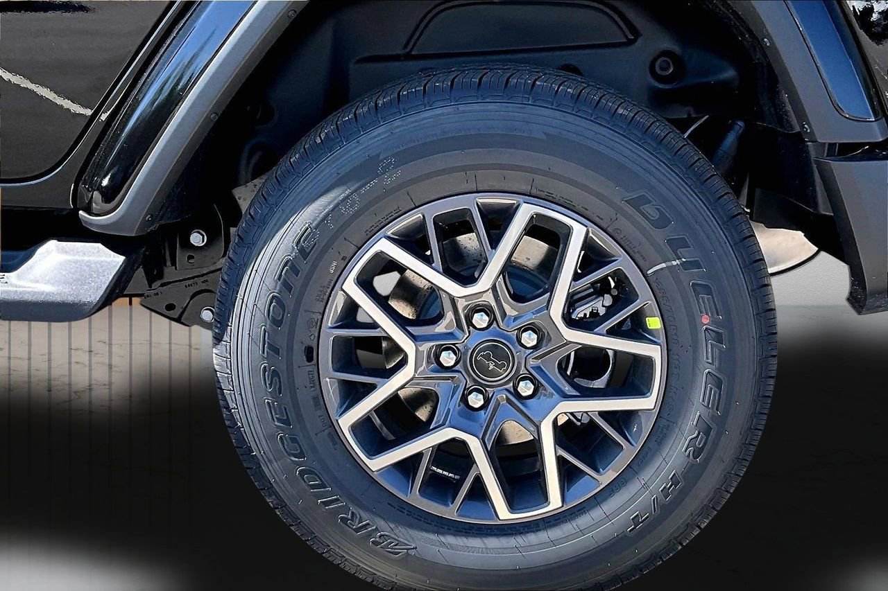 New 2026 Jeep Wrangler Sahara AWD/4WD image 34