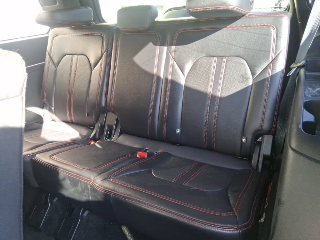 Used 2019 Ford Expedition Limited w/ Equipment Group 303A AWD/4WD image 19