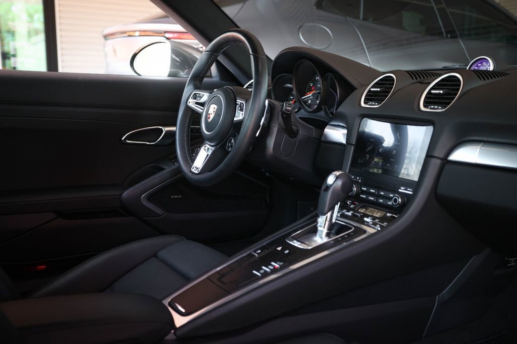 Certified 2025 Porsche 718 Cayman RWD image 42