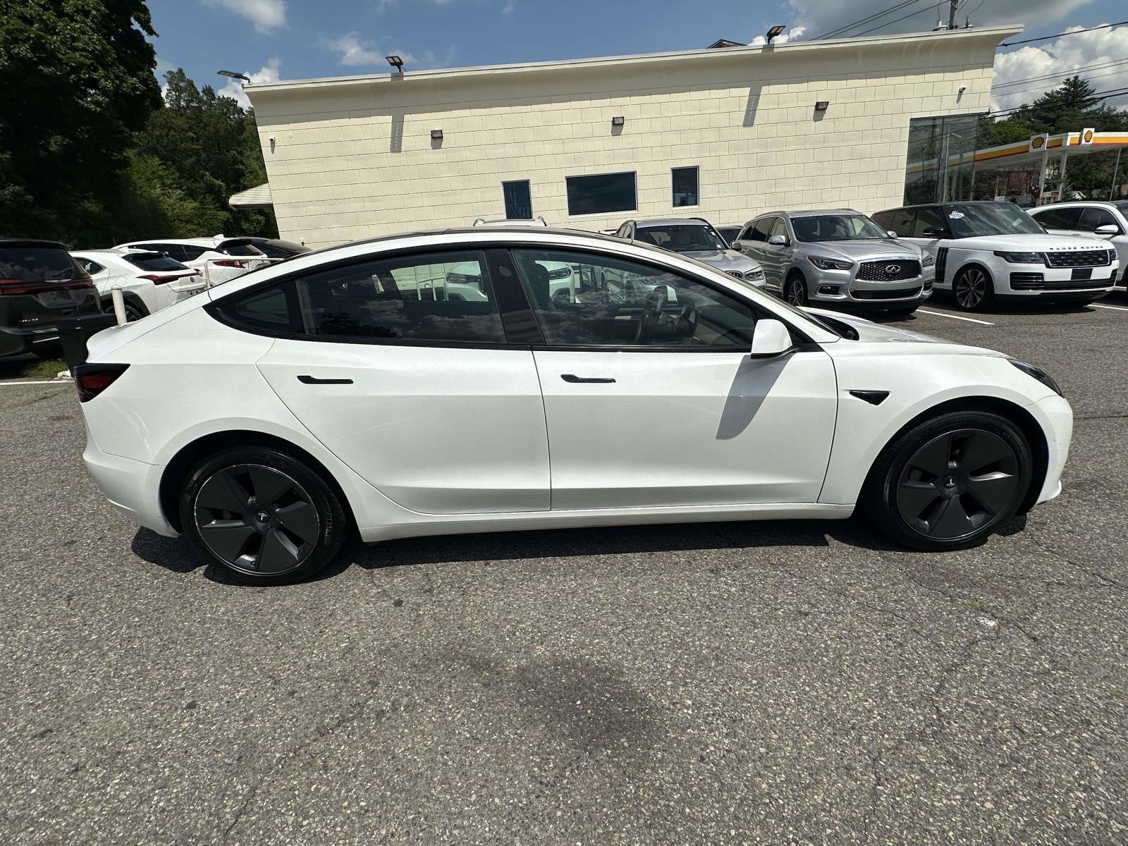 Used 2023 Tesla Model 3 Standard Range RWD image 2