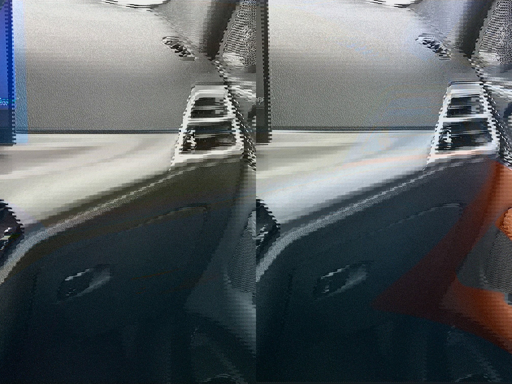 Used 2025 BMW M4 Competition w/ Executive Package image 16