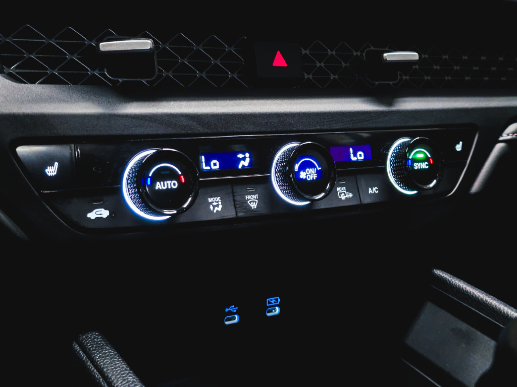 Used 2025 Honda Accord SE image 27