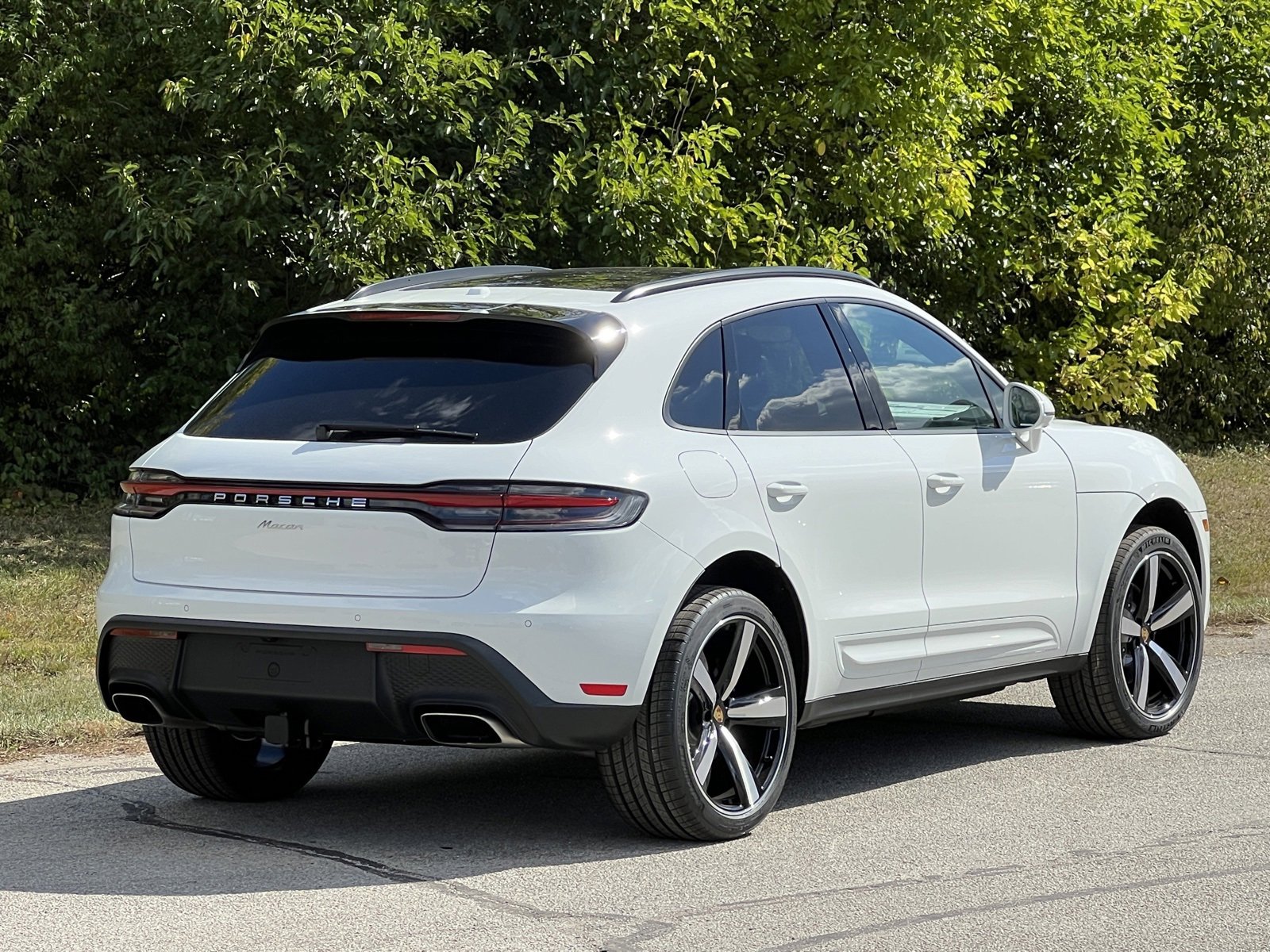 New 2026 Porsche Macan image 6
