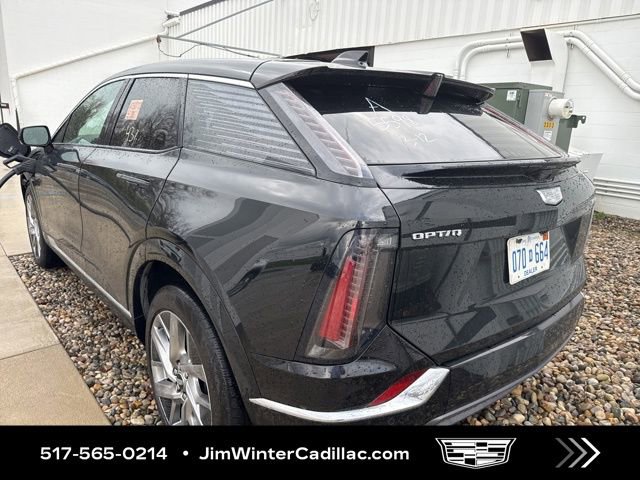 Certified 2025 Cadillac Optiq Luxury 2 w/ LPO, Floor Liner Package AWD/4WD image 8