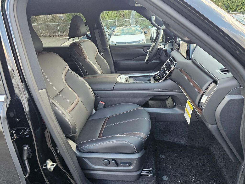 New 2026 Nissan Armada SL image 30