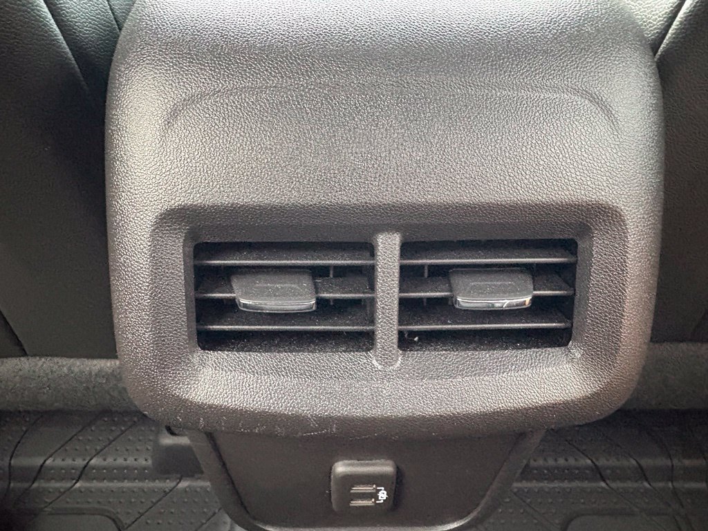 Used 2024 Chevrolet Equinox RS FWD image 37