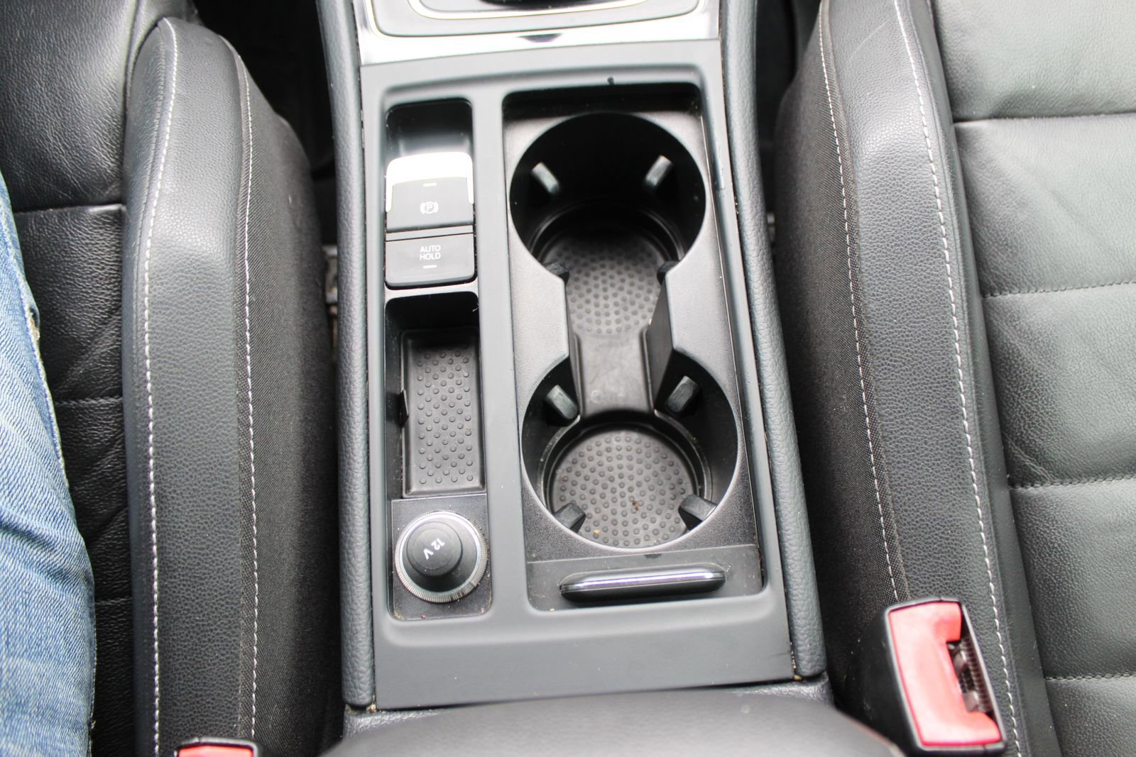 Used 2015 Volkswagen Golf R R image 30