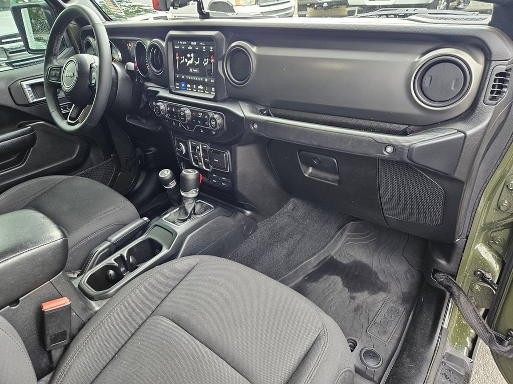 Used 2023 Jeep Gladiator Sport AWD/4WD image 17