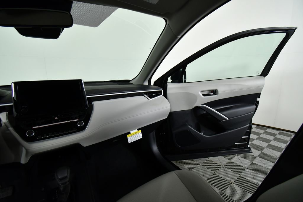 New 2026 Toyota Corolla Cross L image 20