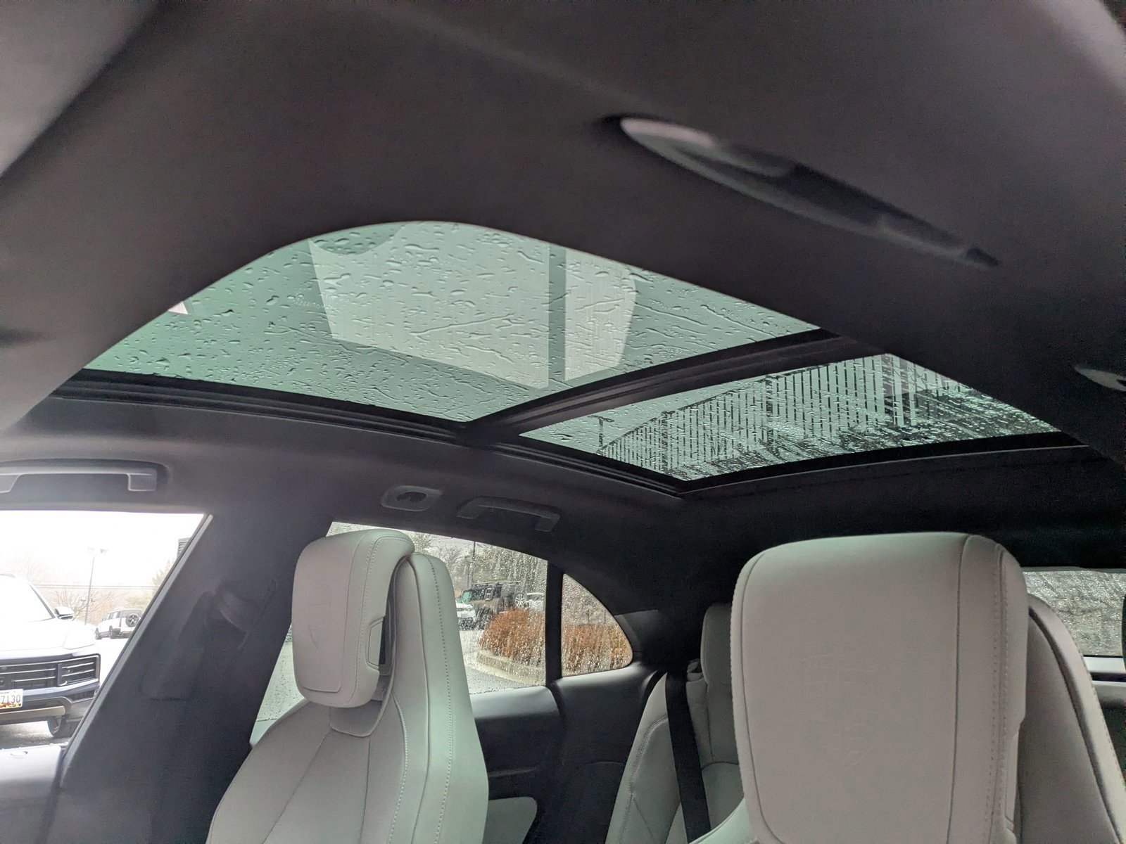 New 2026 Porsche Macan 4 Electric image 27