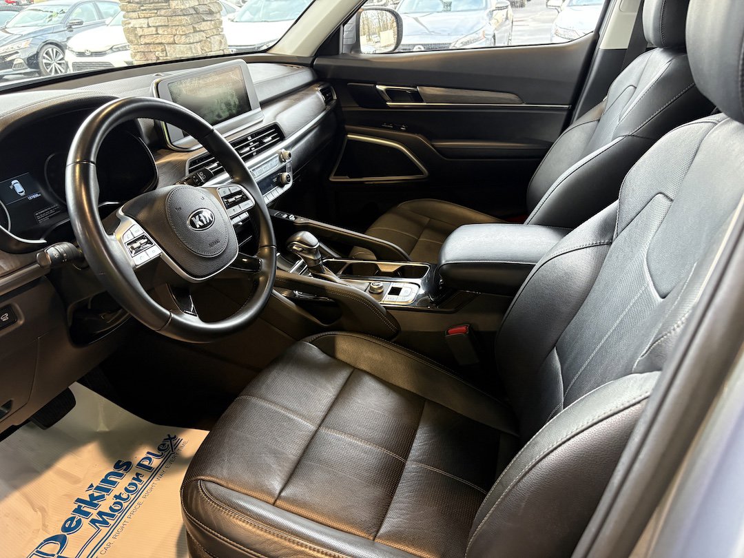 Used 2020 Kia Telluride EX image 2