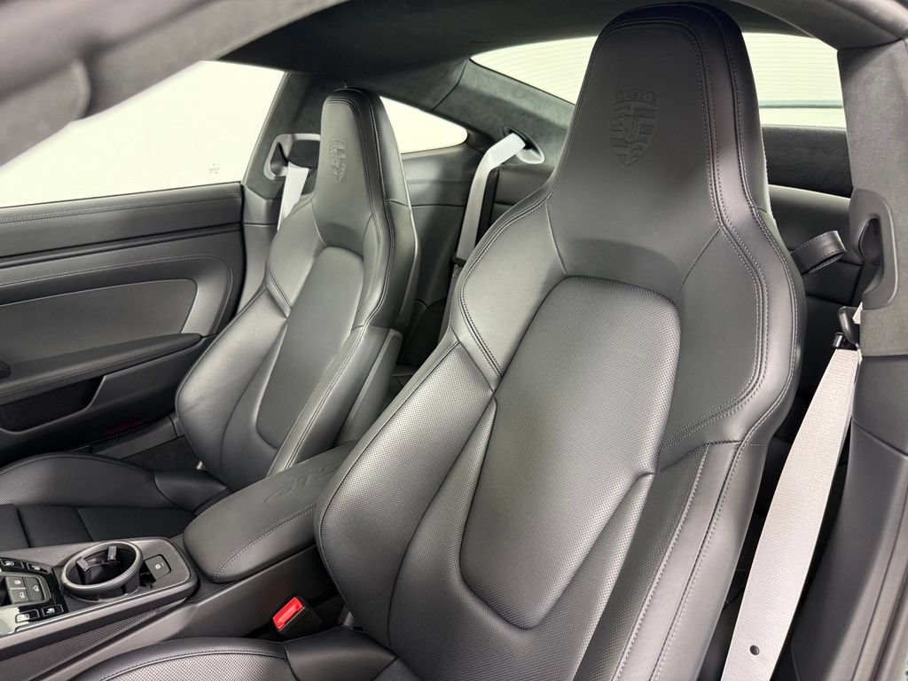 Certified 2025 Porsche 911 Carrera 4 GTS AWD/4WD image 5