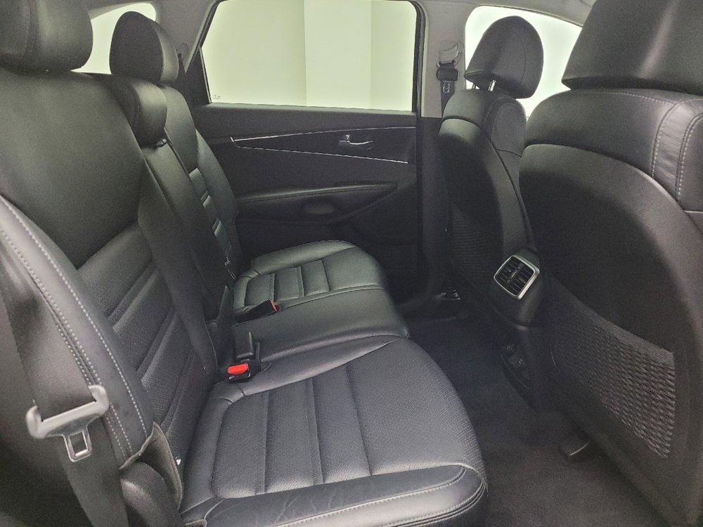 Used 2017 Kia Sorento AWD w/ LX Convenience Package image 19