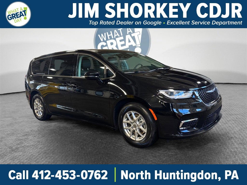 Used 2024 Chrysler Pacifica Touring-L video 1