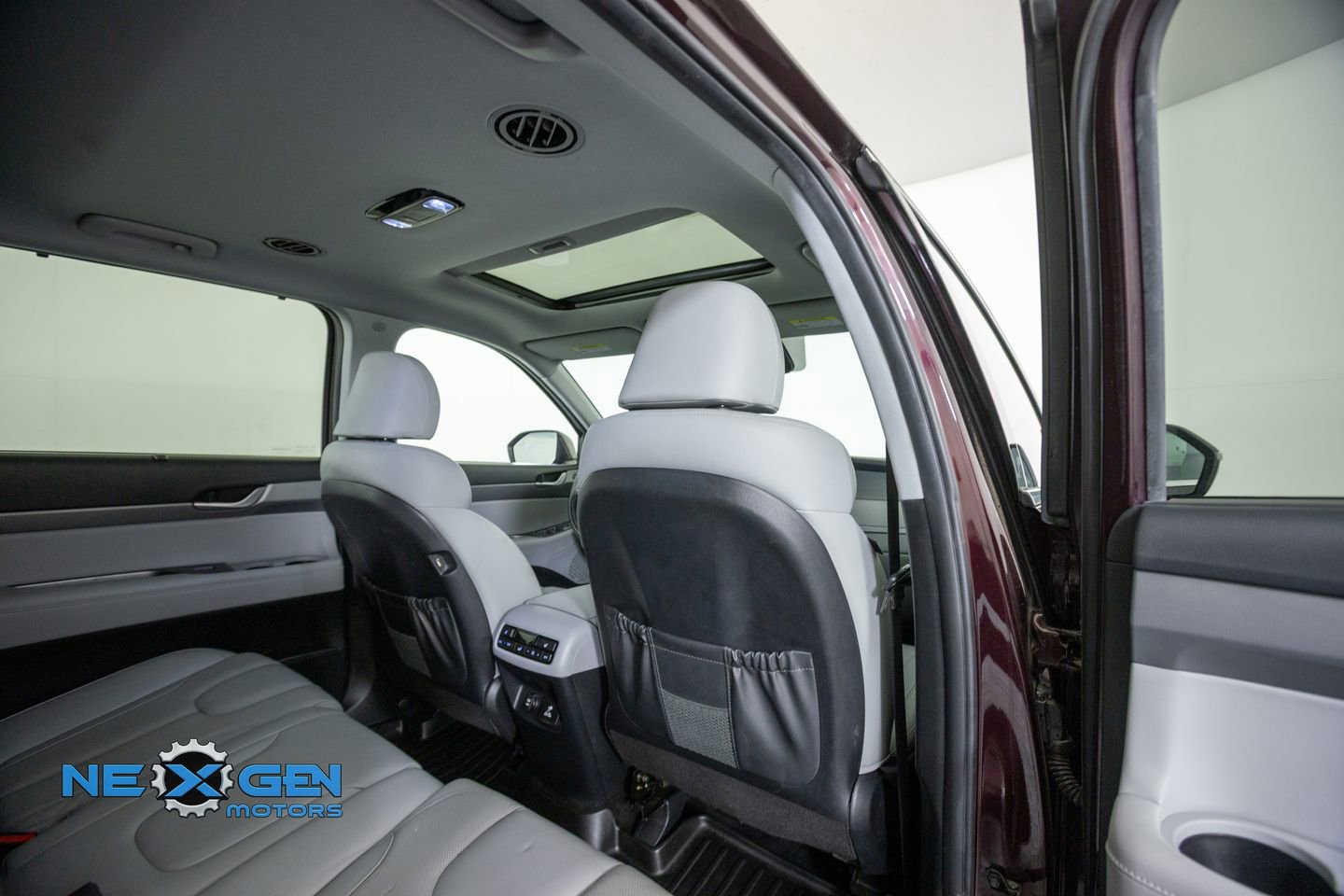 Used 2022 Hyundai Palisade SEL w/ 8P Bench Seat Package AWD/4WD image 36