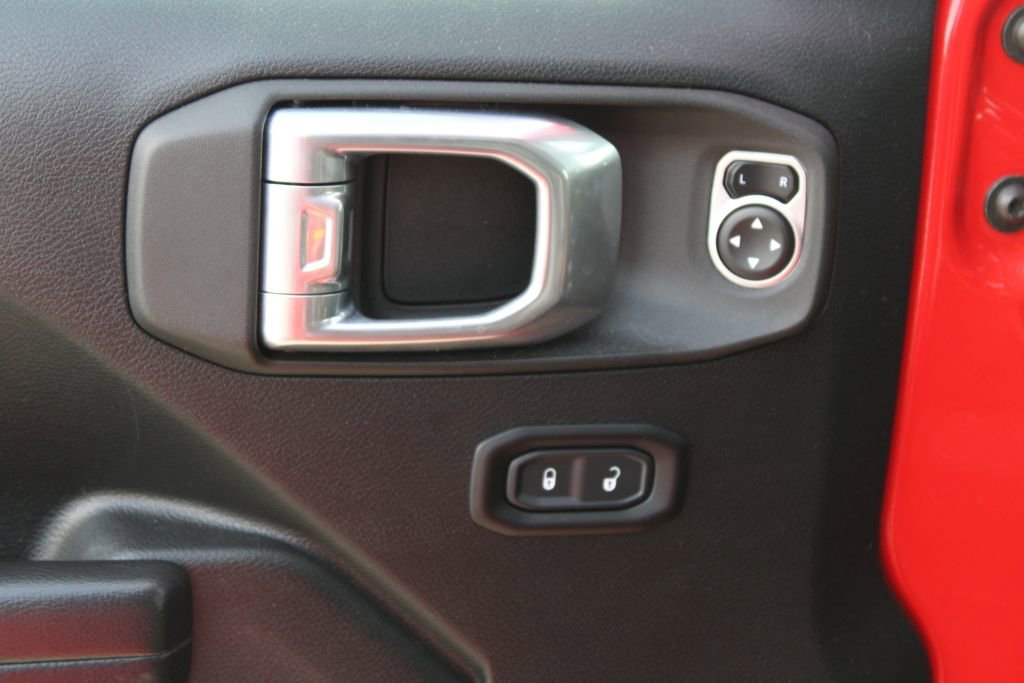 Used 2021 Jeep Wrangler Sport S image 28