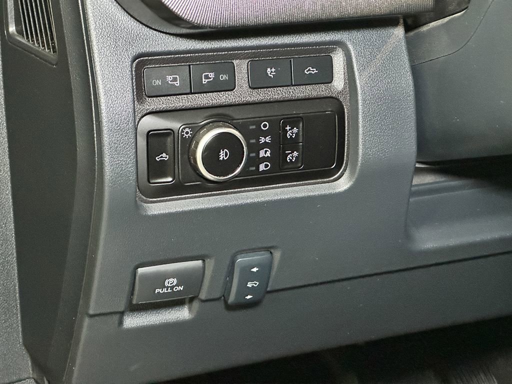 Certified 2024 Ford F250 Platinum AWD/4WD image 29