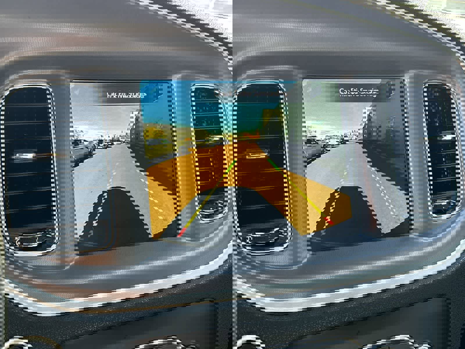 Used 2022 Dodge Charger SXT w/ Navigation & Travel Group image 25