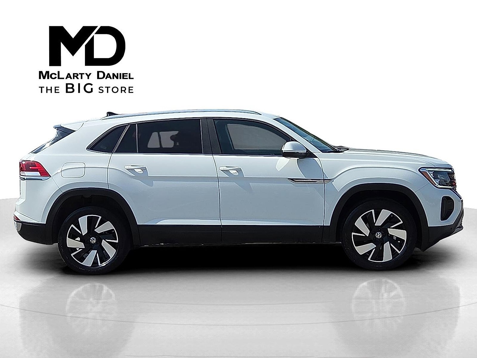 Used 2024 Volkswagen Atlas Cross Sport SE image 6