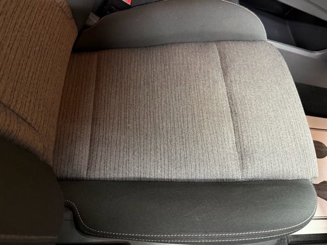 Used 2023 Nissan Rogue SV image 30