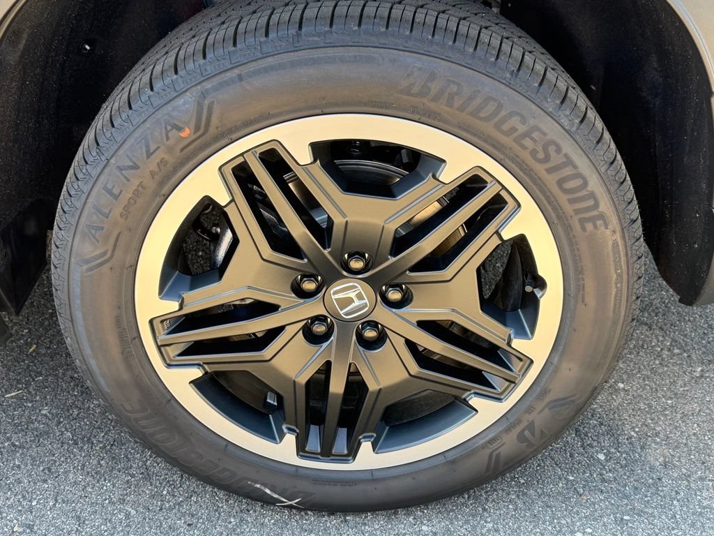 New 2026 Honda Pilot Touring image 11