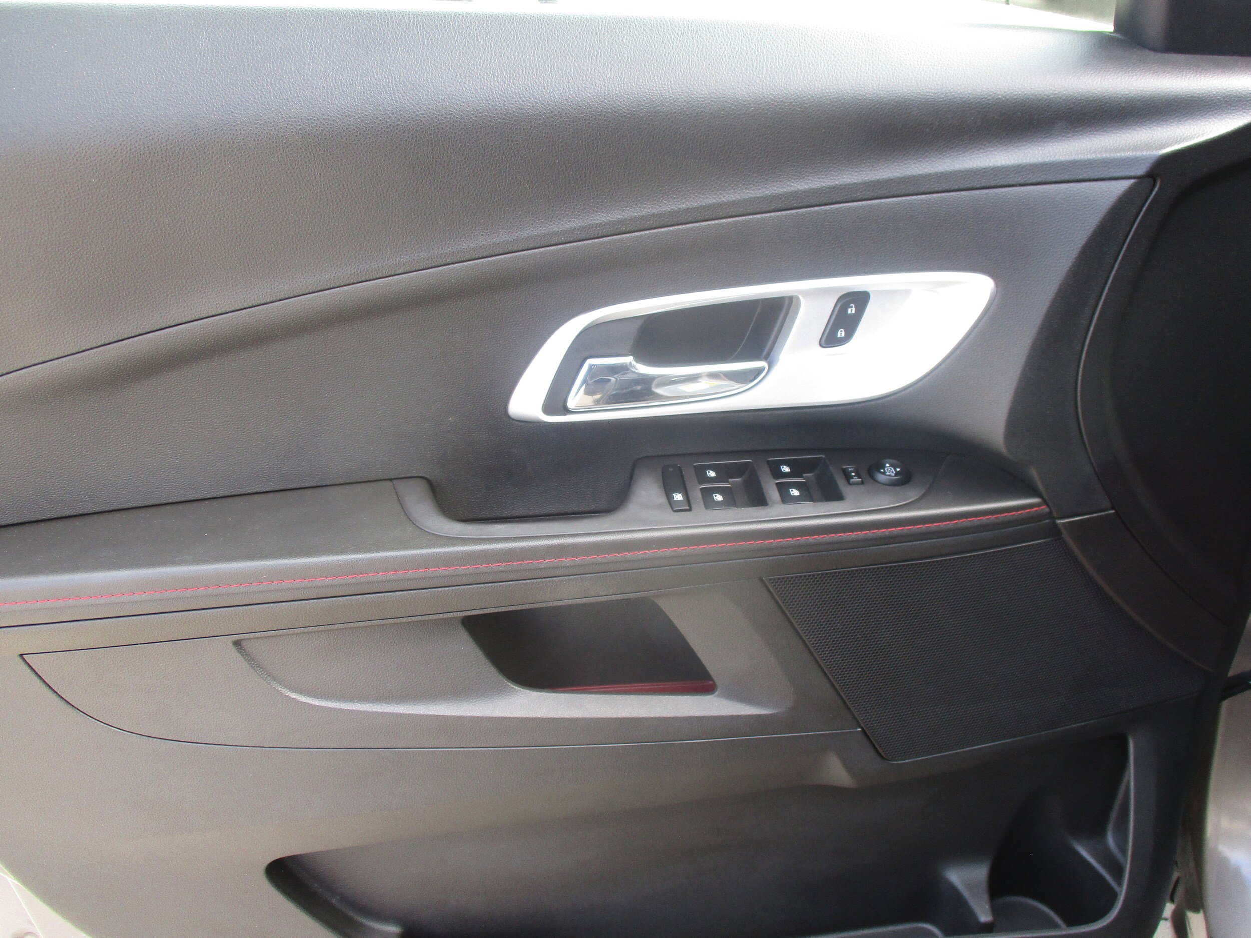 Used 2012 Chevrolet Equinox LT FWD image 23