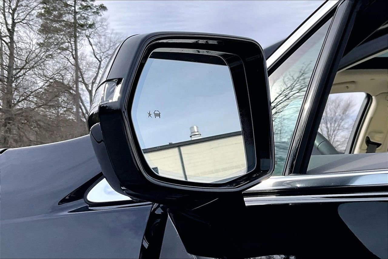 Used 2024 Cadillac XT5 Premium Luxury w/ Technology Package image 28