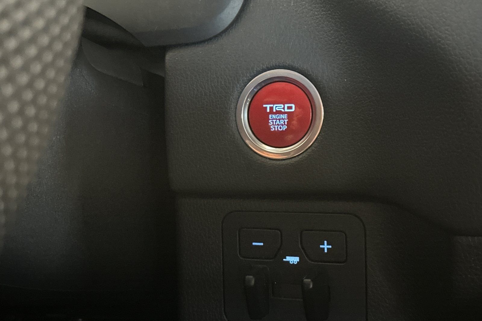 Used 2024 Toyota Tundra Limited w/ TRD Off-Road Package AWD/4WD image 24