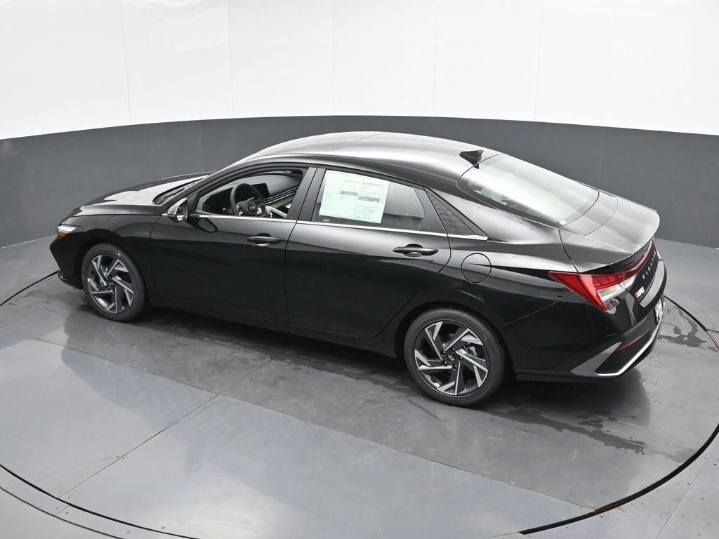 New 2025 Hyundai Elantra Limited image 44