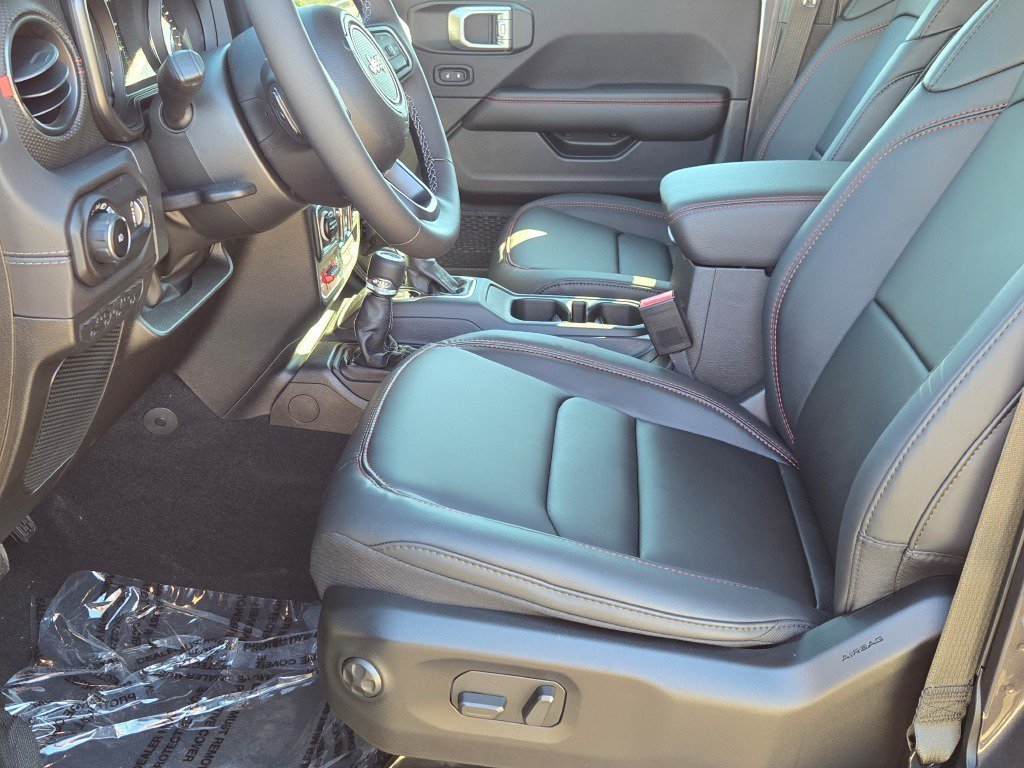 New 2027 Jeep Wrangler Unlimited Rubicon AWD/4WD image 30