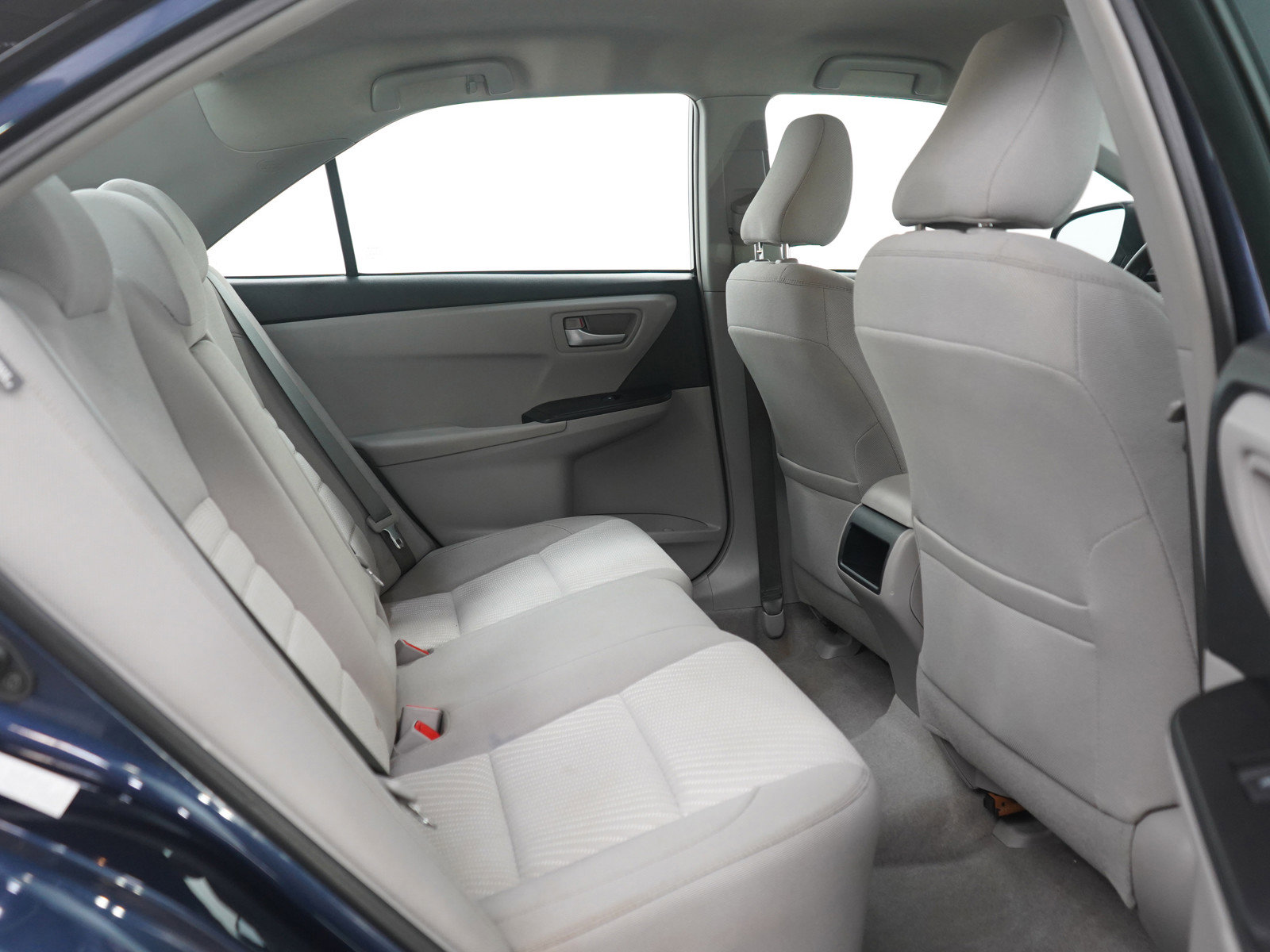Used 2016 Toyota Camry LE FWD image 12