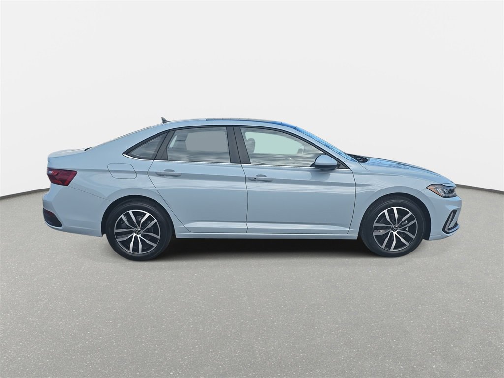 New 2026 Volkswagen Jetta SE image 4