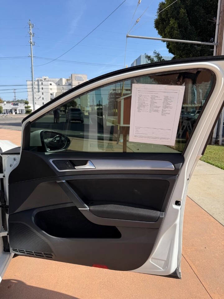 Used 2016 Volkswagen e-Golf SE w/ DC Fast Charging Package FWD image 27