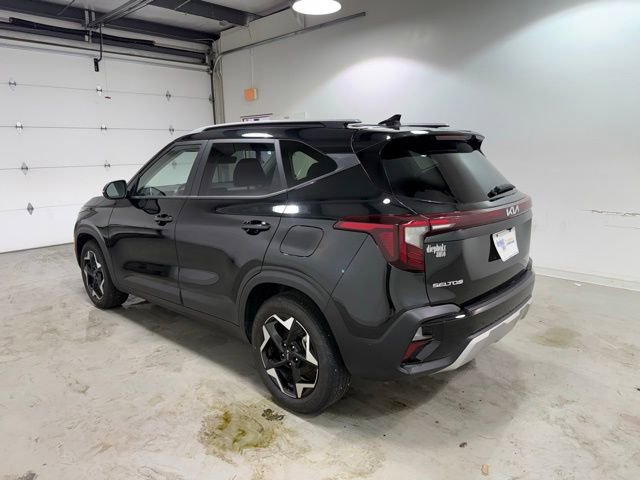 Used 2025 Kia Seltos S FWD image 5