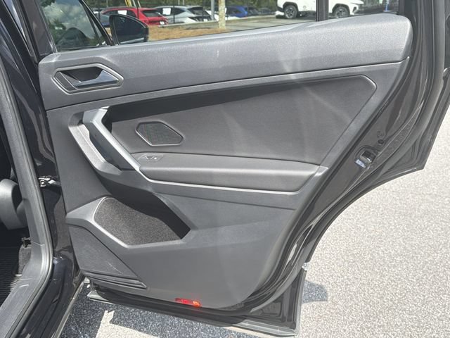 Used 2020 Volkswagen Tiguan SE FWD image 18