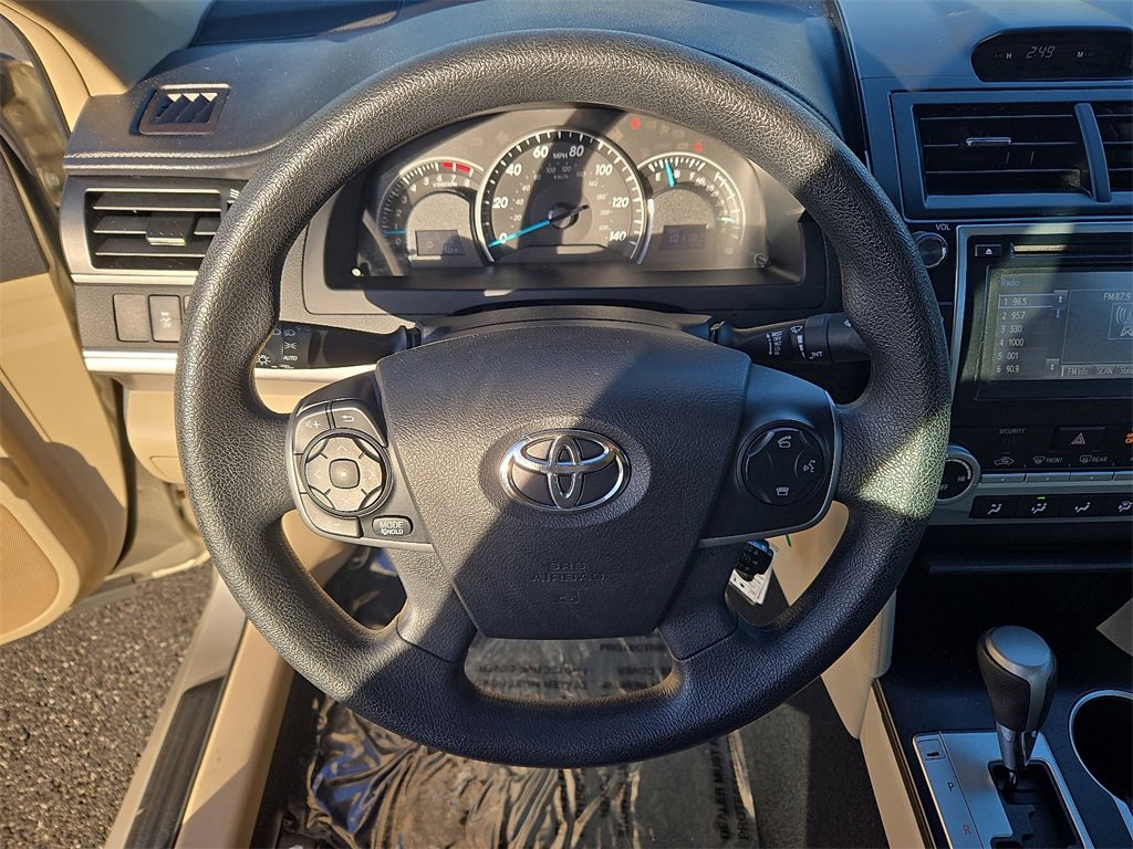 Used 2014 Toyota Camry LE image 20