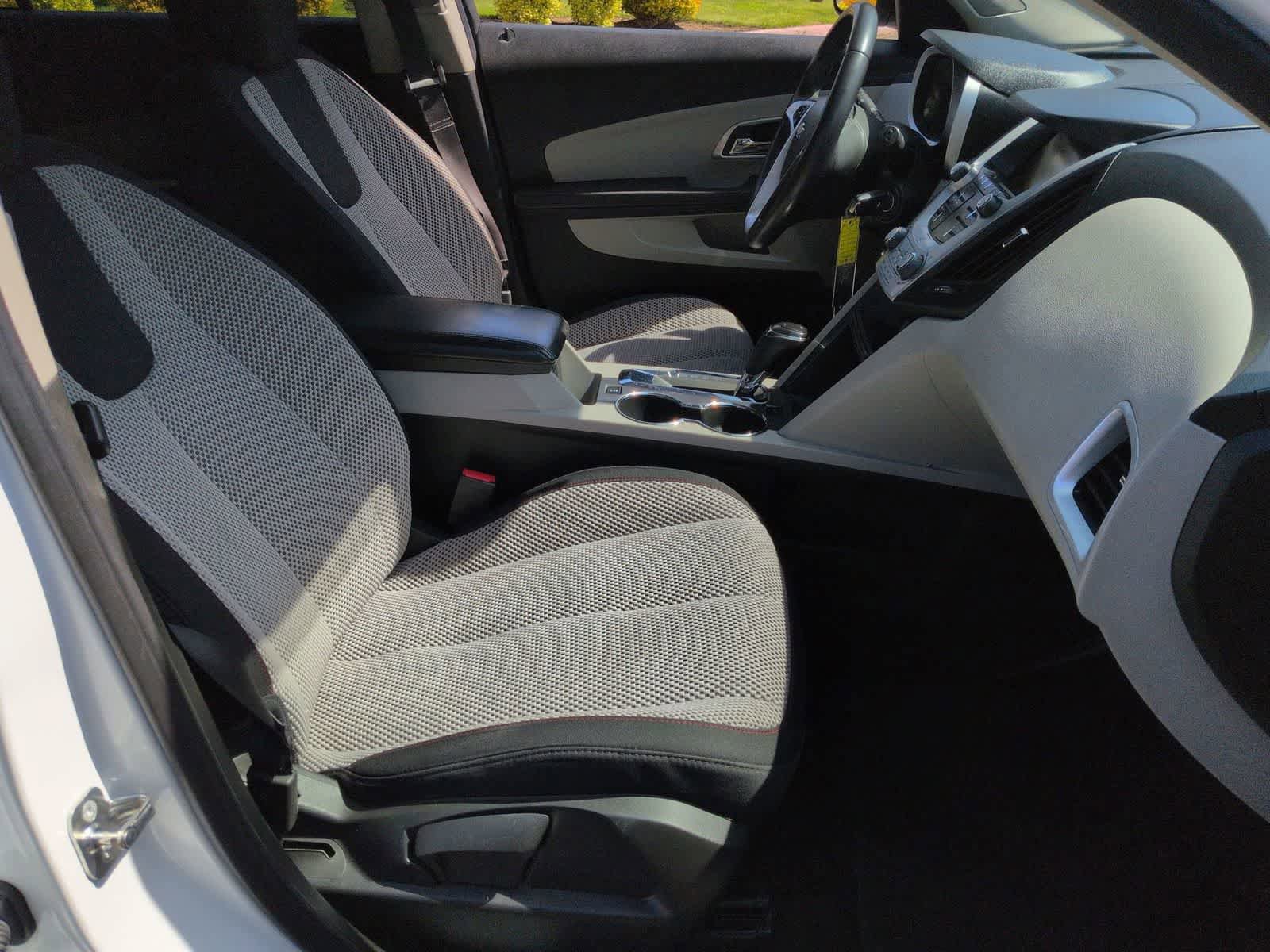 Used 2017 Chevrolet Equinox LT w/ Convenience Package FWD image 21