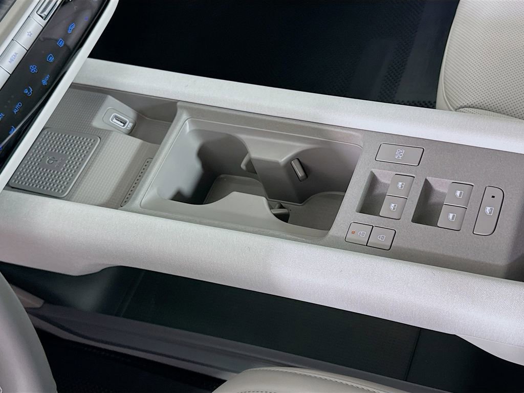 New 2025 Hyundai Ioniq 6 SEL image 15