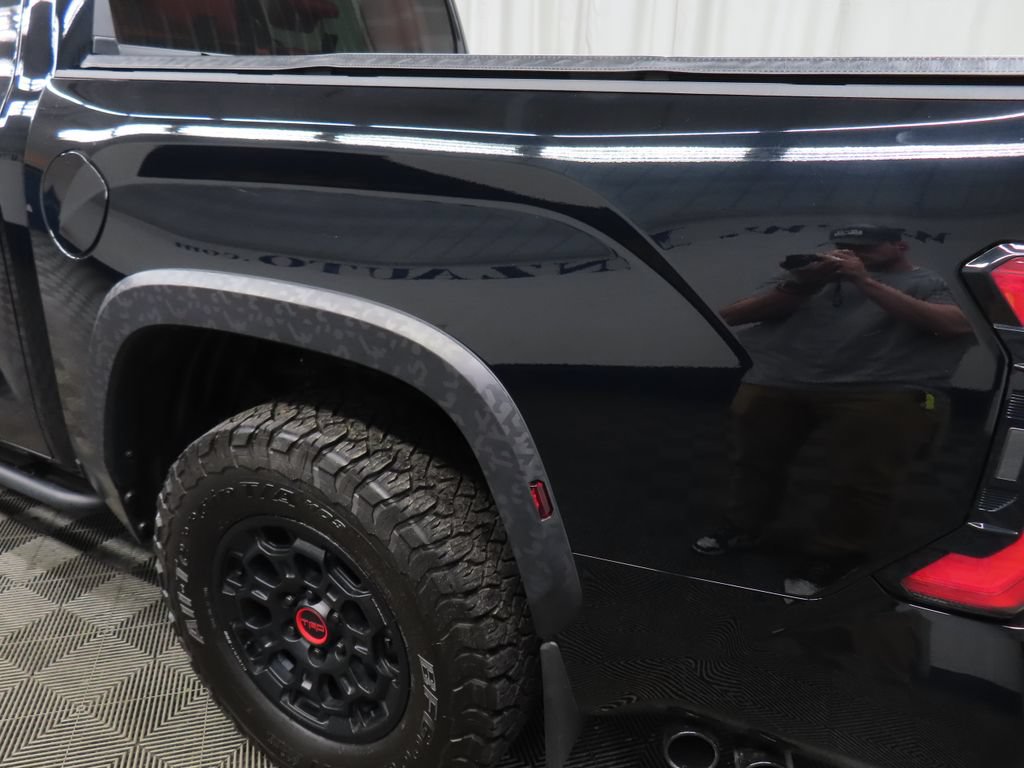 Used 2025 Toyota Tundra Limited AWD/4WD image 46