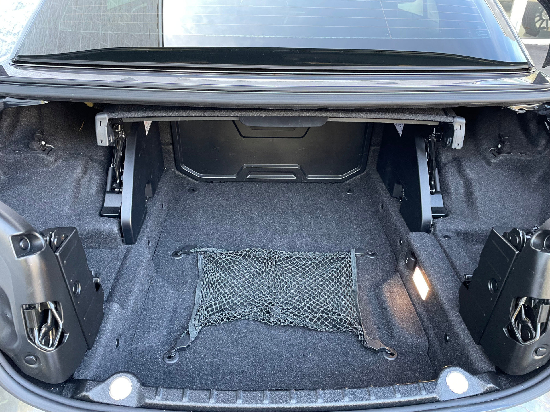 Used 2018 BMW M4 Convertible RWD image 52