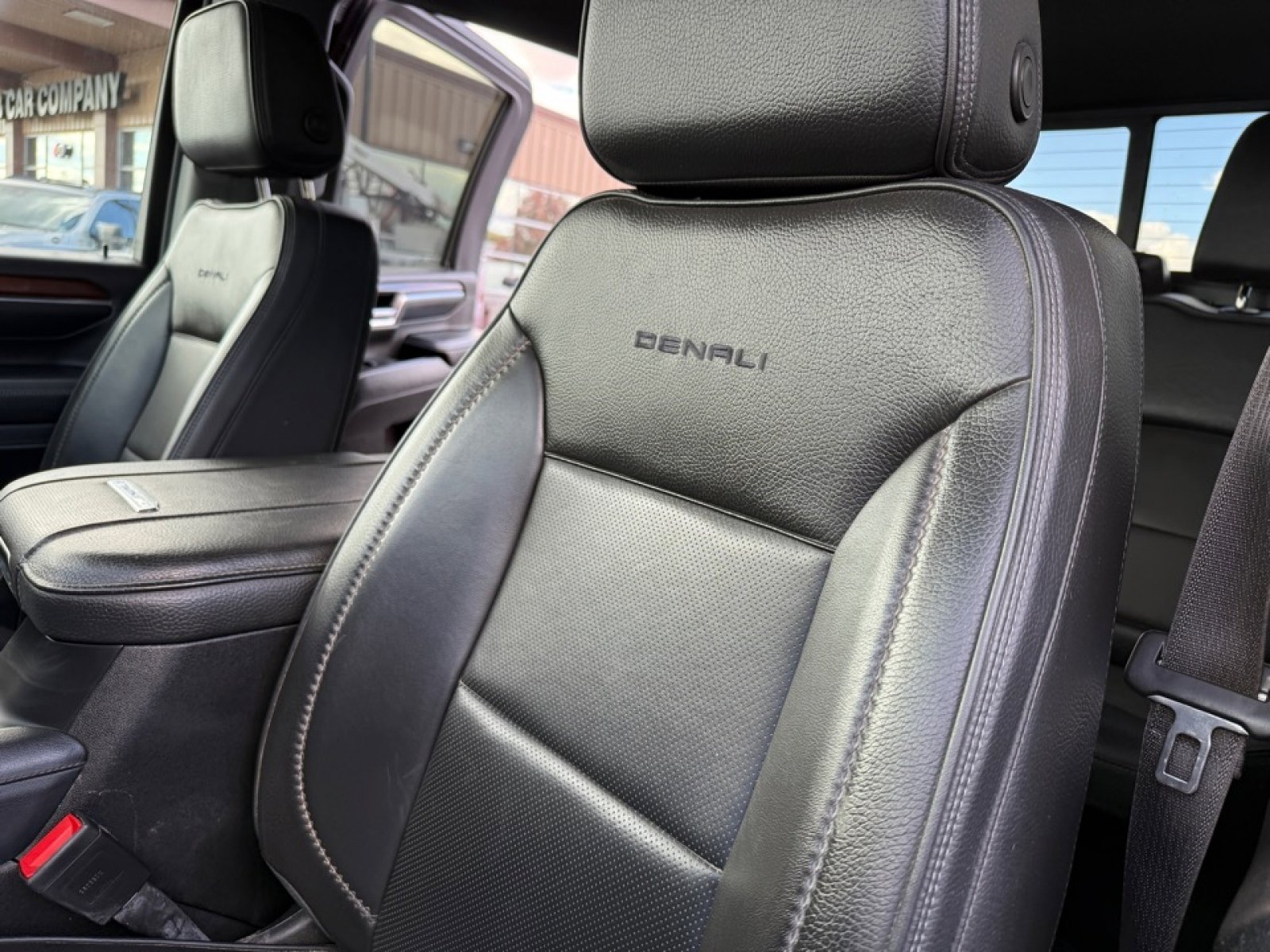 Used 2024 GMC Sierra 3500 Denali w/ Technology Package image 16